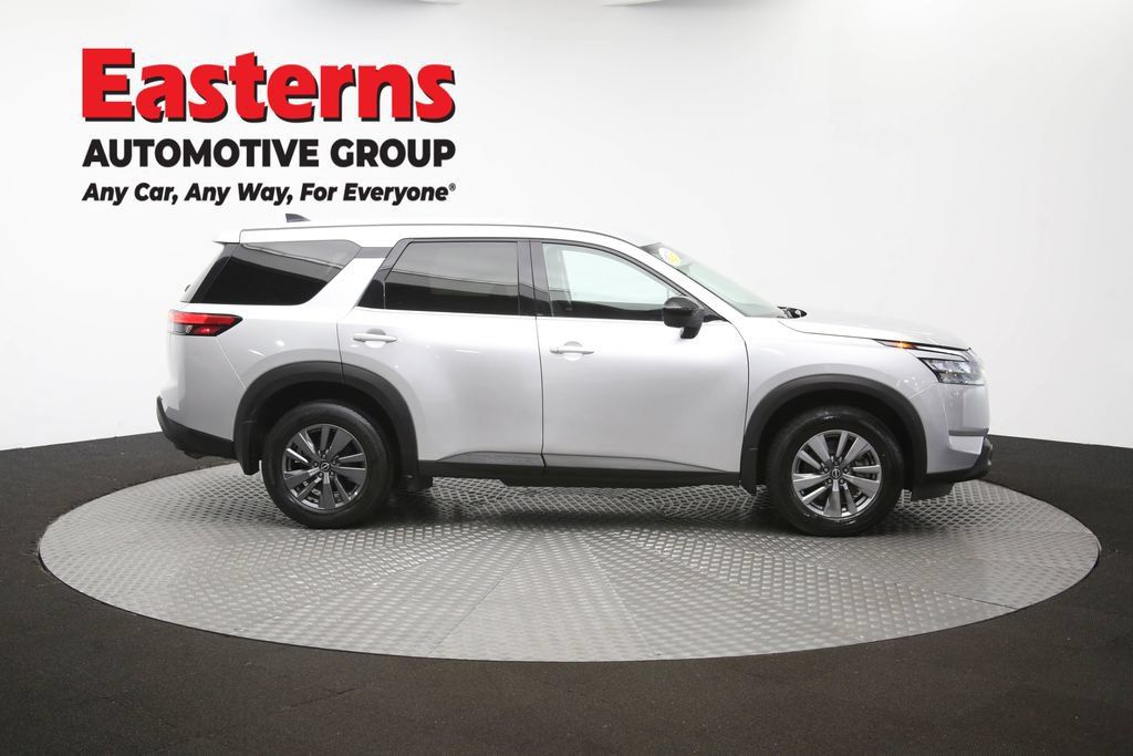 Used 2023 Nissan Pathfinder S AWD/4WD image 46