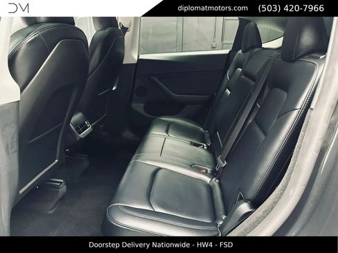 Used 2024 Tesla Model Y Performance AWD/4WD image 23