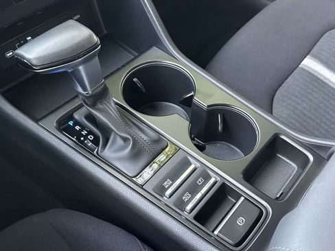 Used 2025 Hyundai Sonata SE FWD image 21