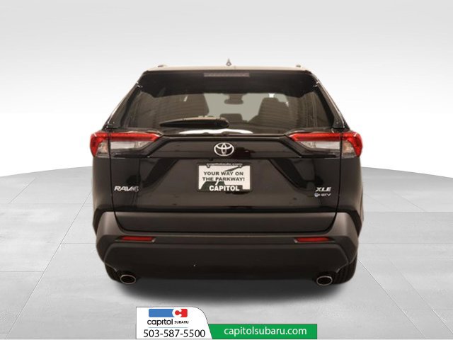 Used 2025 Toyota RAV4 XLE AWD/4WD image 3