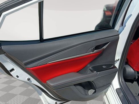 Used 2025 Toyota Camry XSE FWD image 11