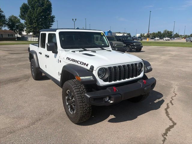 Used 2026 Jeep Gladiator Rubicon w/ Steel Power Dome Hood Package AWD/4WD image 8