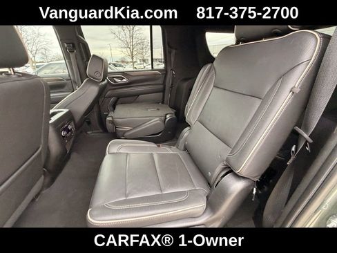 Used 2023 Chevrolet Suburban Premier image 22