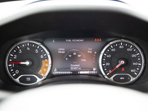 Used 2019 Jeep Renegade Altitude w/ UConnect 8.4 Nav Group AWD/4WD image 12