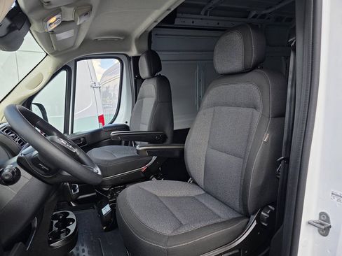 Used 2023 RAM ProMaster 3500 FWD image 11