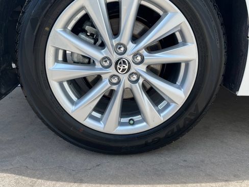 Used 2026 Toyota Corolla XLE FWD image 26