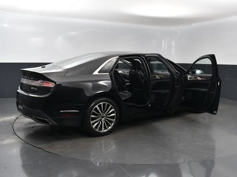 Used 2018 Lincoln MKZ Select w/ Select Plus Package AWD/4WD image 12