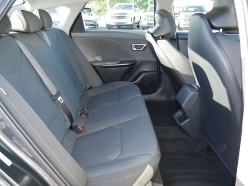 Used 2025 Kia K4 FWD image 22
