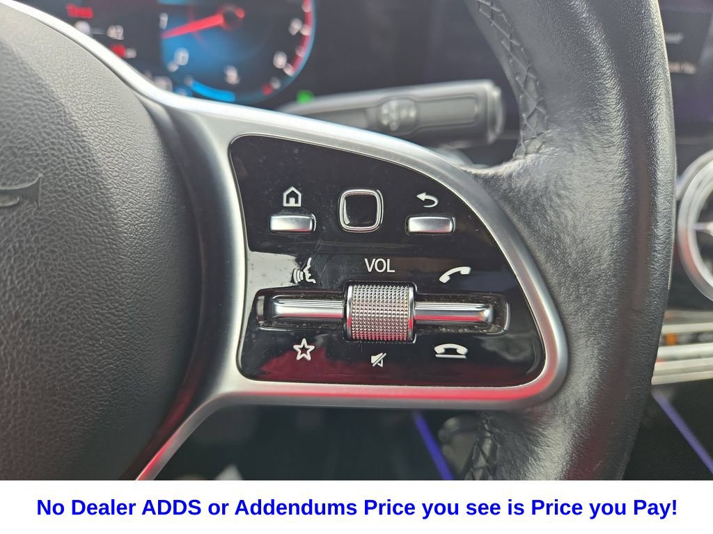 Used 2023 Mercedes-Benz GLB 250 4MATIC w/ Premium Package image 32