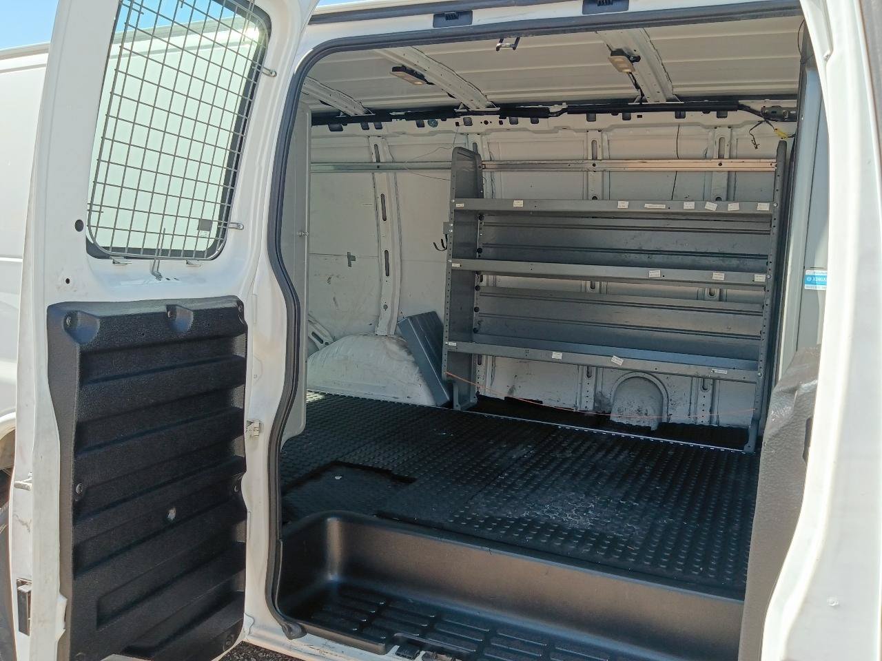 Used 2018 GMC Savana 2500 w/ Driver Convenience Package RWD image 19