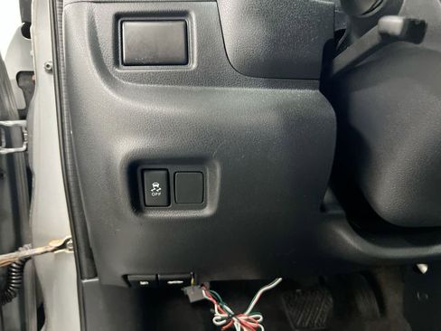 Used 2014 Nissan Versa S FWD image 17