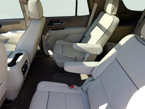 New 2026 GMC Yukon Denali w/ Sun & Power Step Package image 22