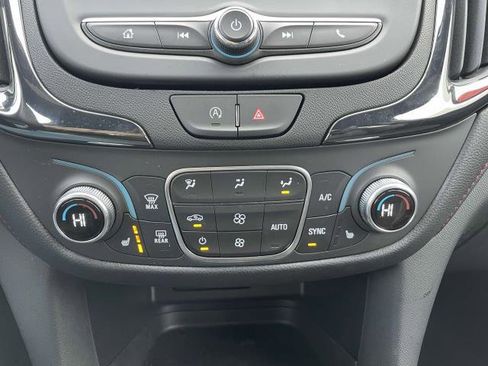 Used 2024 Chevrolet Equinox RS image 27