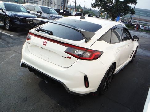 Used 2024 Honda Civic Type R image 14