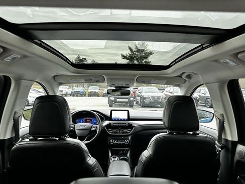 Used 2021 Ford Escape Titanium image 15