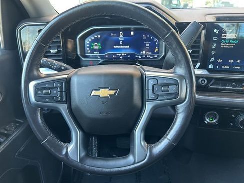 Used 2022 Chevrolet Silverado 1500 LT image 20