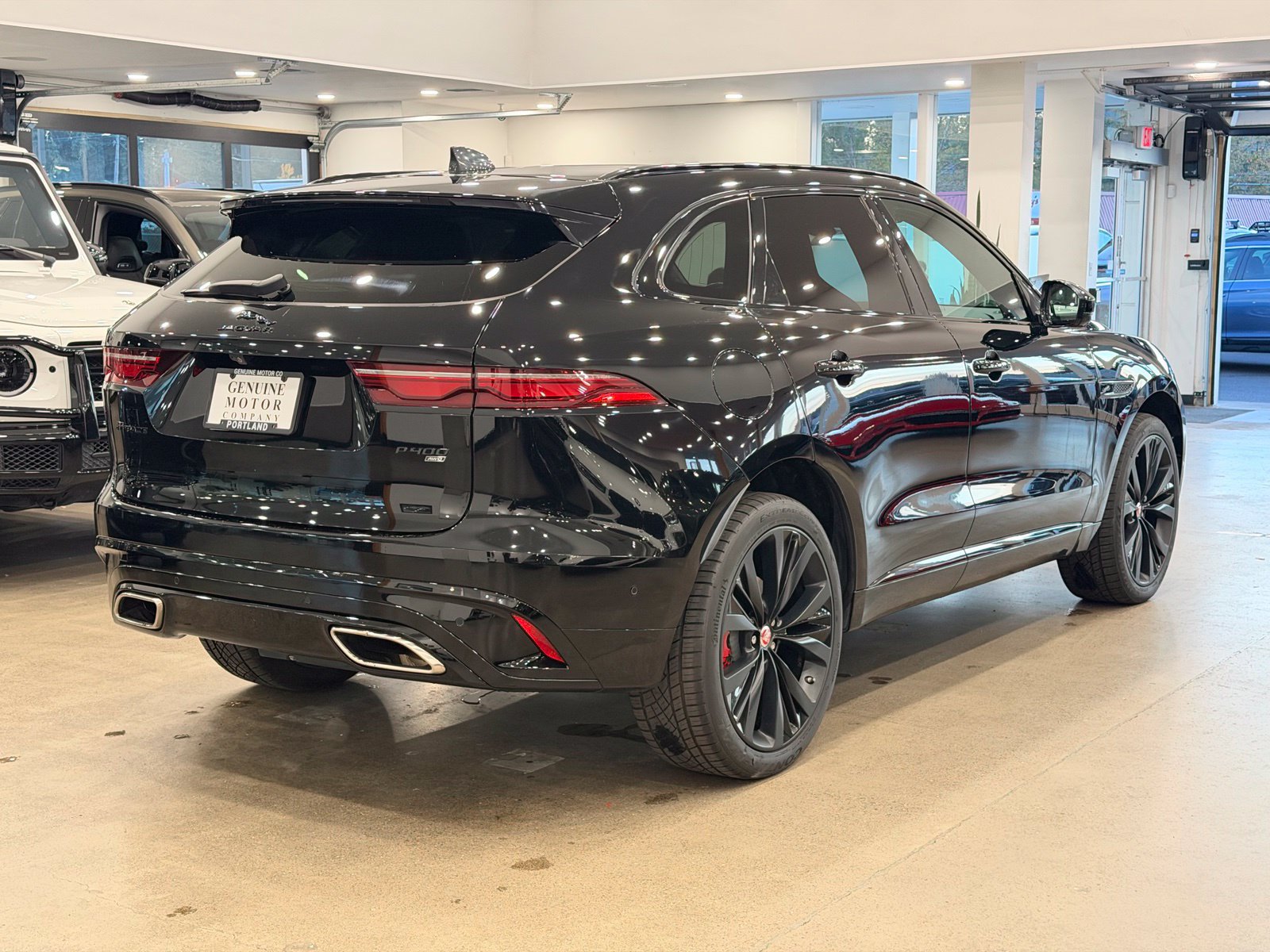 Used 2021 Jaguar F-PACE R-Dynamic S AWD/4WD image 4
