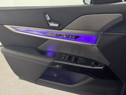 Used 2025 BMW 740i xDrive image 11