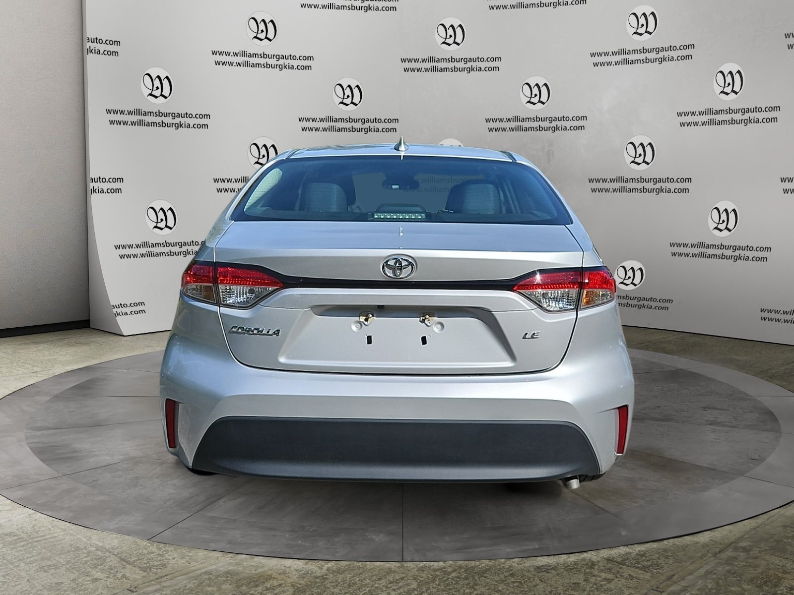 Used 2024 Toyota Corolla LE FWD image 4