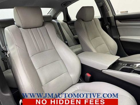 Used 2018 Honda Accord Touring image 21