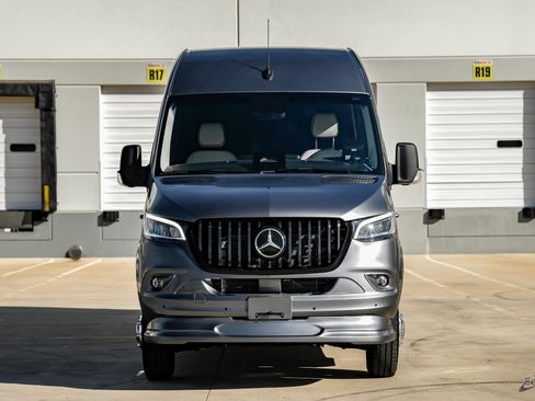 Used 2025 Mercedes-Benz Sprinter 3500 image 24