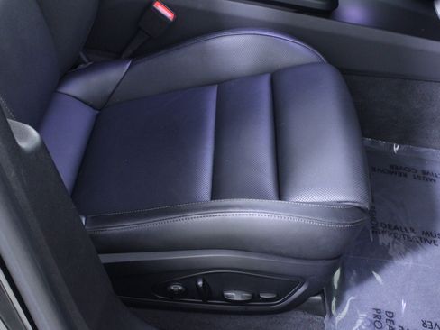 Used 2021 Porsche Taycan 4S image 17