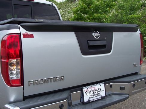 Used 2019 Nissan Frontier SL image 36