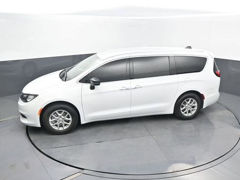 New 2025 Chrysler Voyager LX image 47