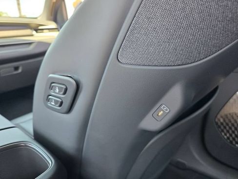 Used 2024 Kia EV9 Light Long Range RWD image 14