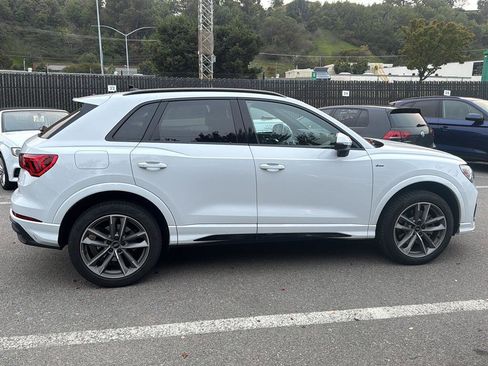 Used 2025 Audi Q3 2.0T Premium w/ Convenience Package image 5