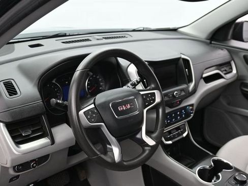 Used 2022 GMC Terrain SLE image 15