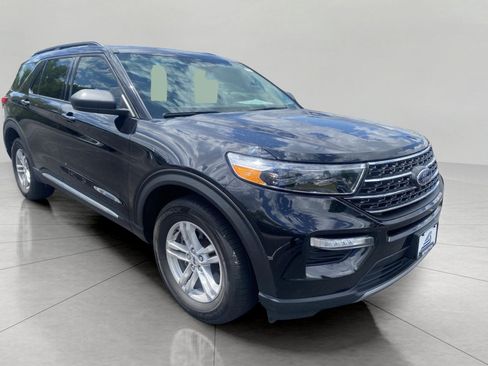 Certified 2024 Ford Explorer XLT w/ Equipment Group 202A AWD/4WD image 1
