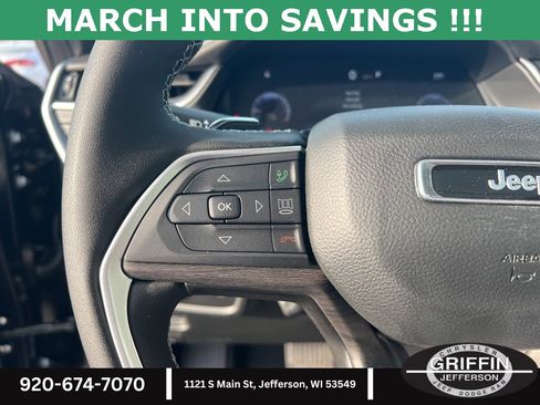 New 2025 Jeep Grand Cherokee Limited w/ Luxury Tech Group II image 16