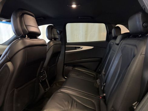 Used 2020 Lincoln Nautilus Premier w/ Equipment Group 101A image 23