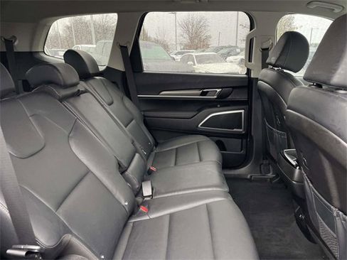 Certified 2022 Kia Telluride LX image 17