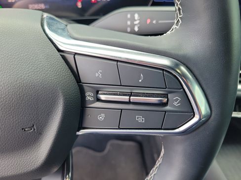 Used 2024 Chevrolet Equinox EV LT FWD image 19