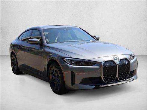 Used 2023 BMW i4 eDrive35 w/ Premium Package RWD image 4