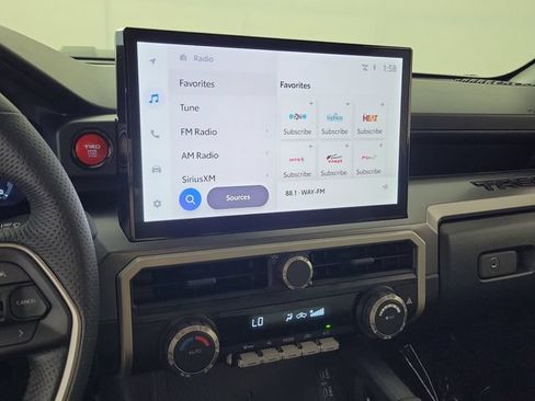 Used 2025 Toyota Tacoma TRD Sport RWD image 28