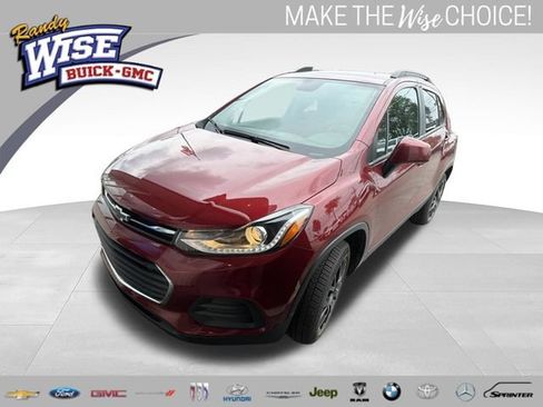 Used 2021 Chevrolet Trax LT w/ Sport Edition AWD/4WD image 1