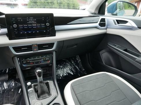 New 2026 Volkswagen Taos SE AWD/4WD image 10