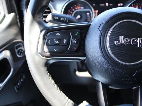Used 2018 Jeep Wrangler Sport AWD/4WD image 29