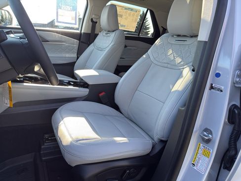 New 2026 Ford Explorer Platinum w/ LUX Leather Package image 15