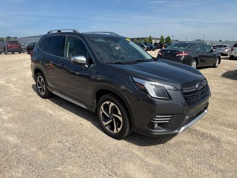 Used 2023 Subaru Forester Touring w/ Popular Package #2 AWD/4WD image 4