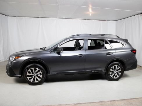 Used 2022 Subaru Outback Premium image 18