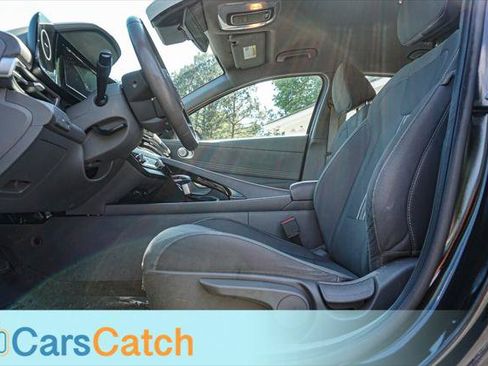 Used 2022 Hyundai Elantra SEL w/ Convenience Package FWD image 18