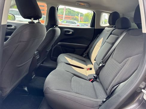 Used 2019 Jeep Compass Sport FWD image 12