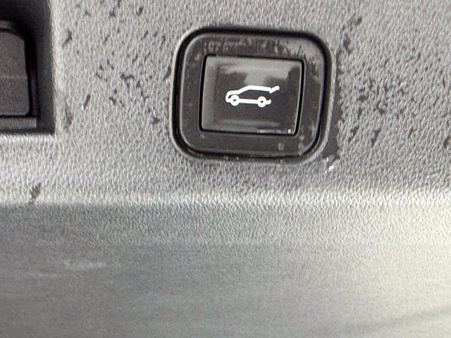 New 2026 Chevrolet Traverse LT w/ Driver Confidence Package AWD/4WD image 5
