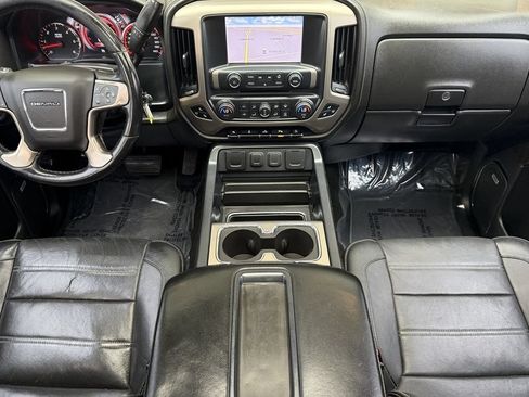 Used 2015 GMC Sierra 2500 Denali w/ Suspension Package, Off-Road AWD/4WD image 13