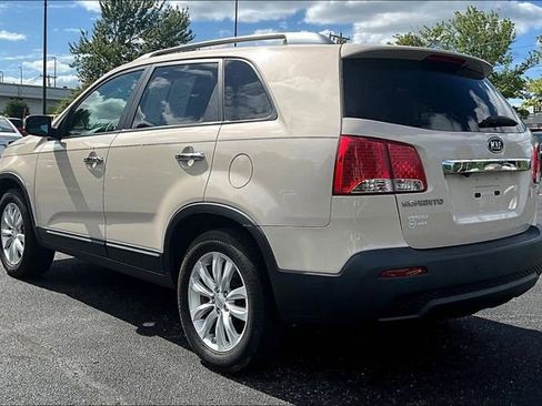 Used 2011 Kia Sorento EX w/ Premium Pkg FWD image 3