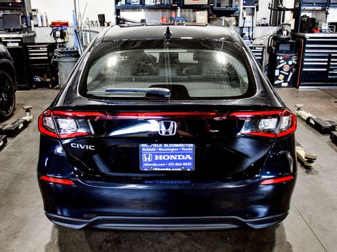 Used 2023 Honda Civic EX-L image 17
